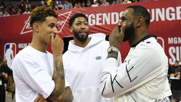 anthony_davis_lakers_lebron_james.jpg